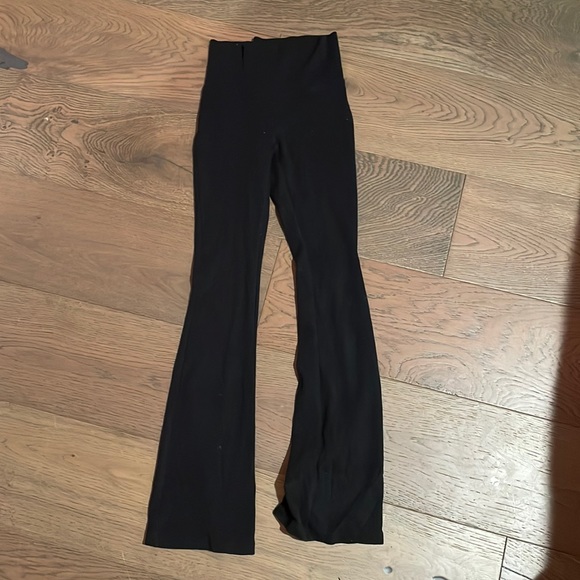 Aritzia Pants - Aritza Flared Leggings Black